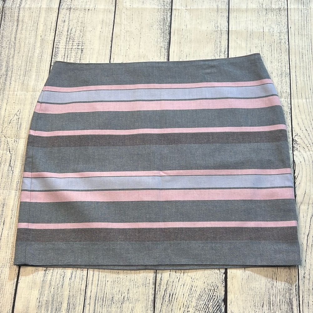 New with tags gap mini skirt size 4 stripe grey pastel